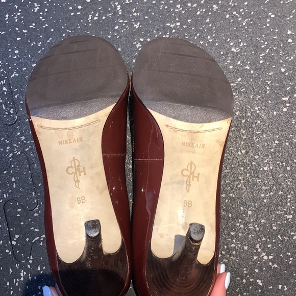 Cole Haan with Nike Air sole patent red heeled pumps - Picture 3 of 3